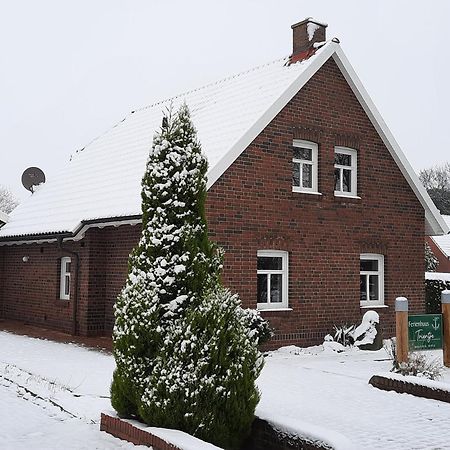 Tolles Ferienhaus In Pilsum - Ferienhaus Trientje - Mit Garten Und Ueberdachter Terrasse Экстерьер фото