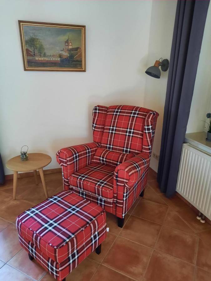 Tolles Ferienhaus In Pilsum - Ferienhaus Trientje - Mit Garten Und Ueberdachter Terrasse Экстерьер фото